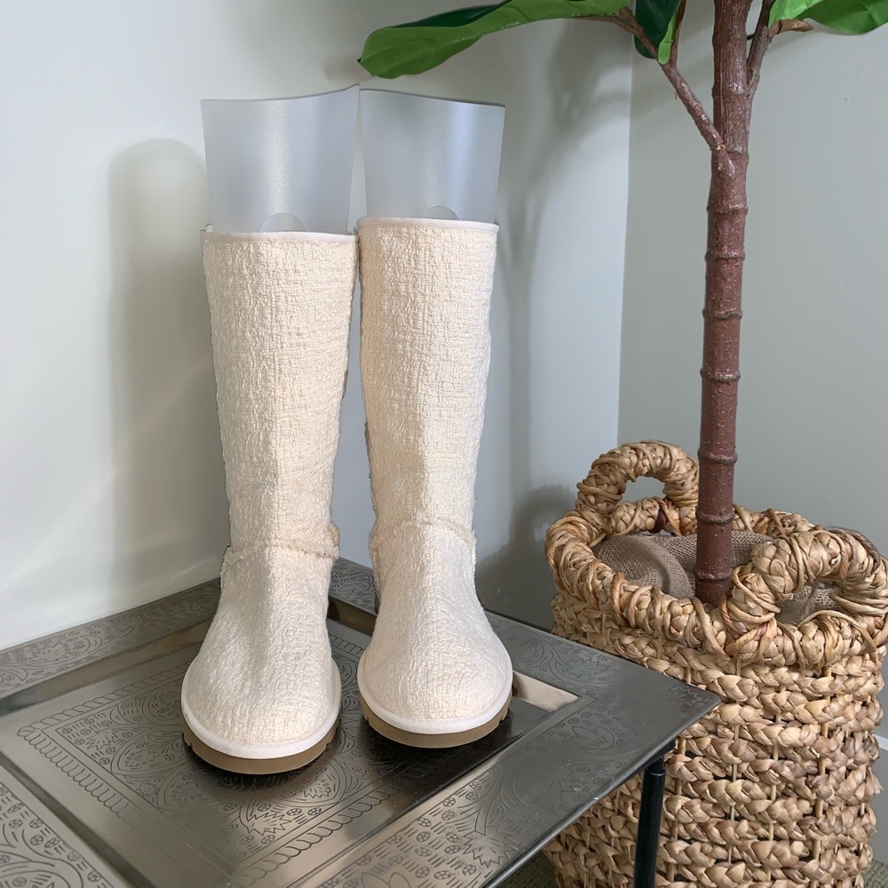 🥳🥳HP🥳🥳 NEW UGG Heirloom lace up boot